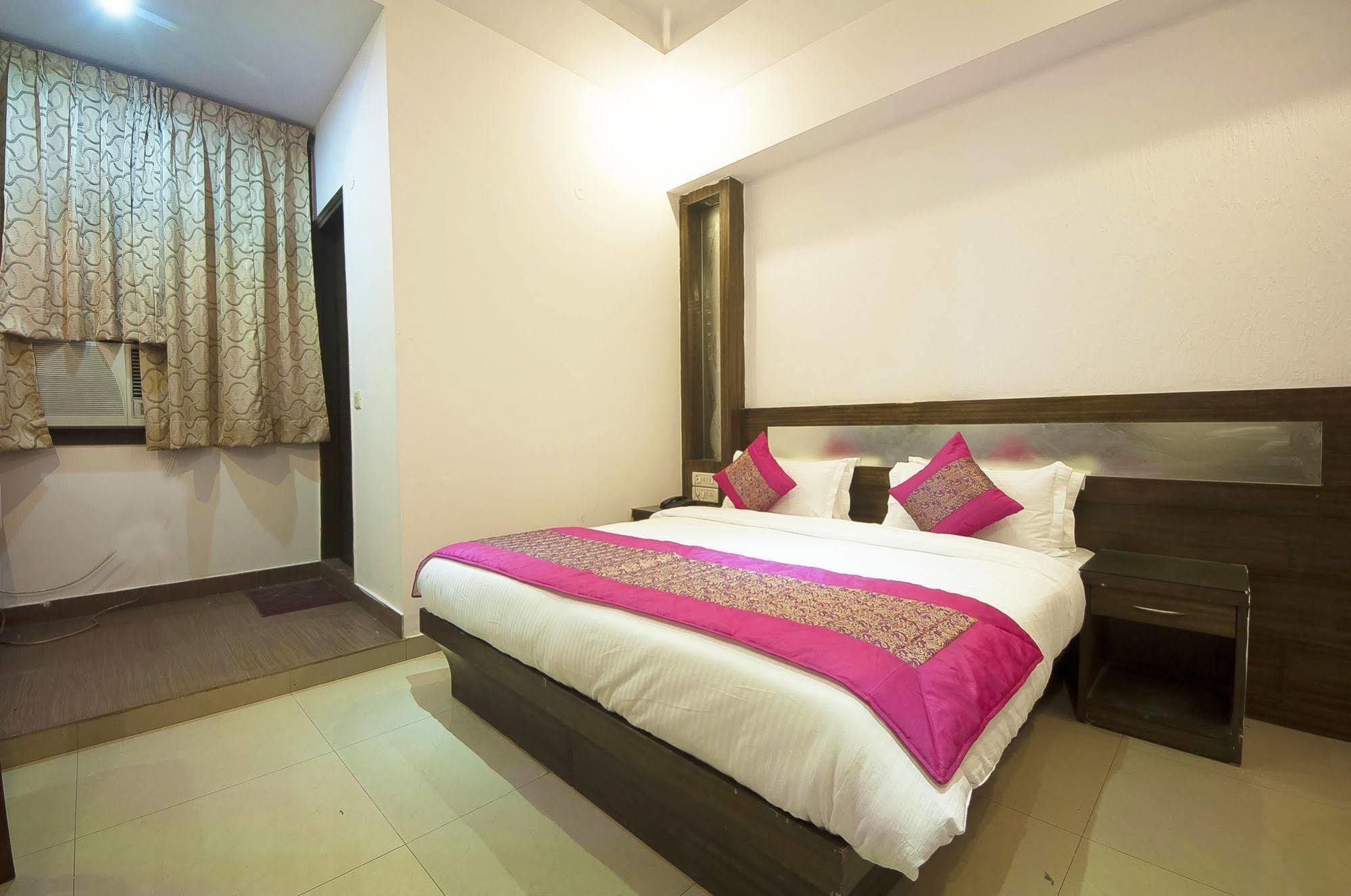 Oyo 3472 Hotel Rama Inn New Delhi Exterior foto