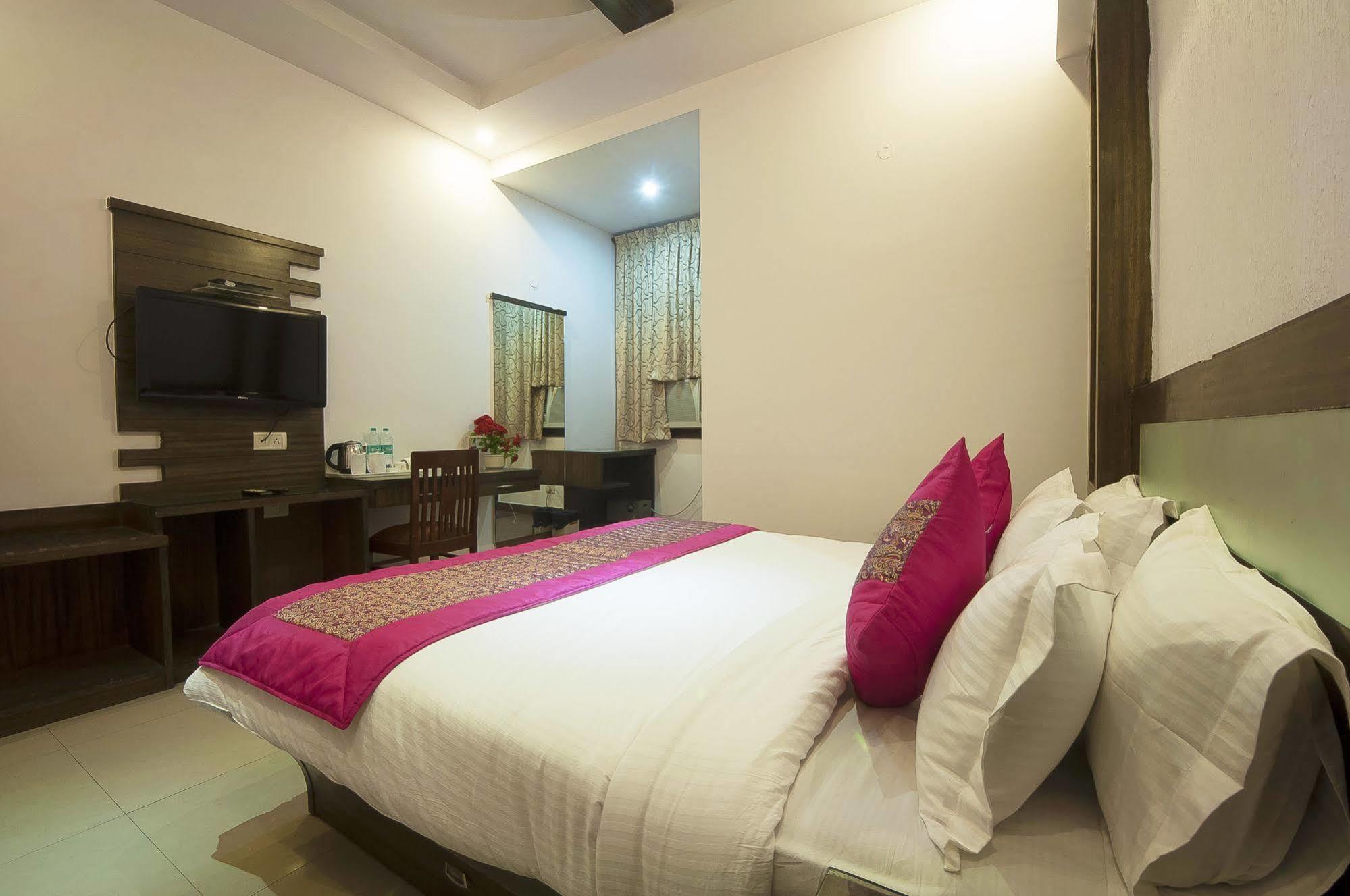 Oyo 3472 Hotel Rama Inn New Delhi Exterior foto