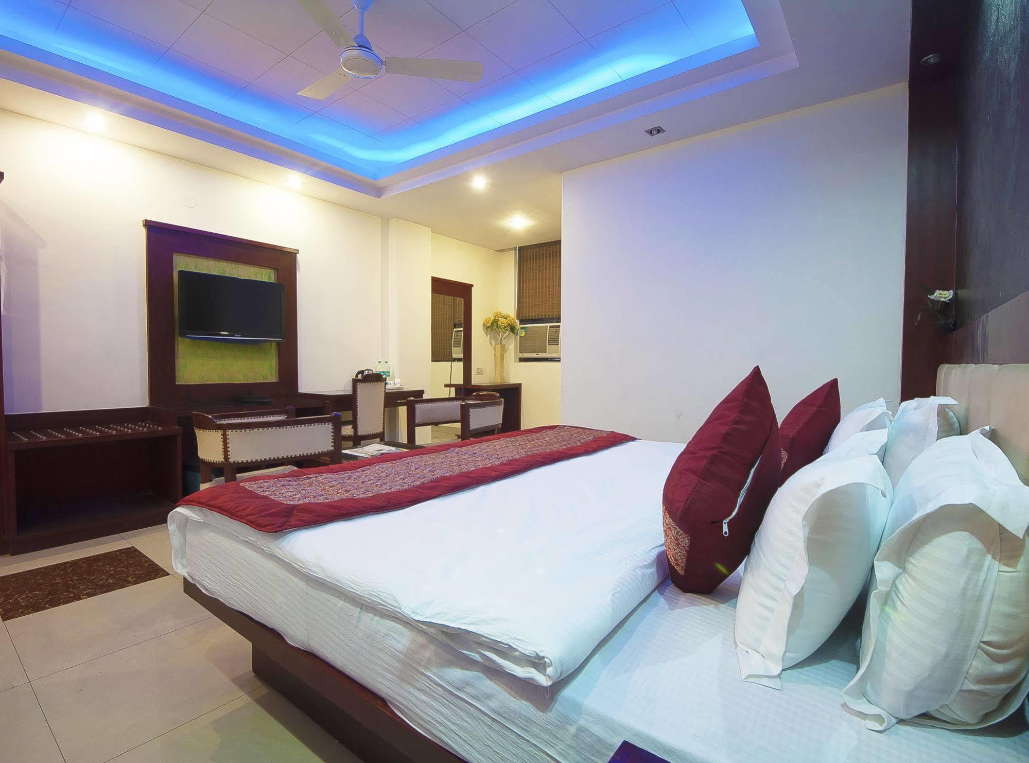 Oyo 3472 Hotel Rama Inn New Delhi Exterior foto