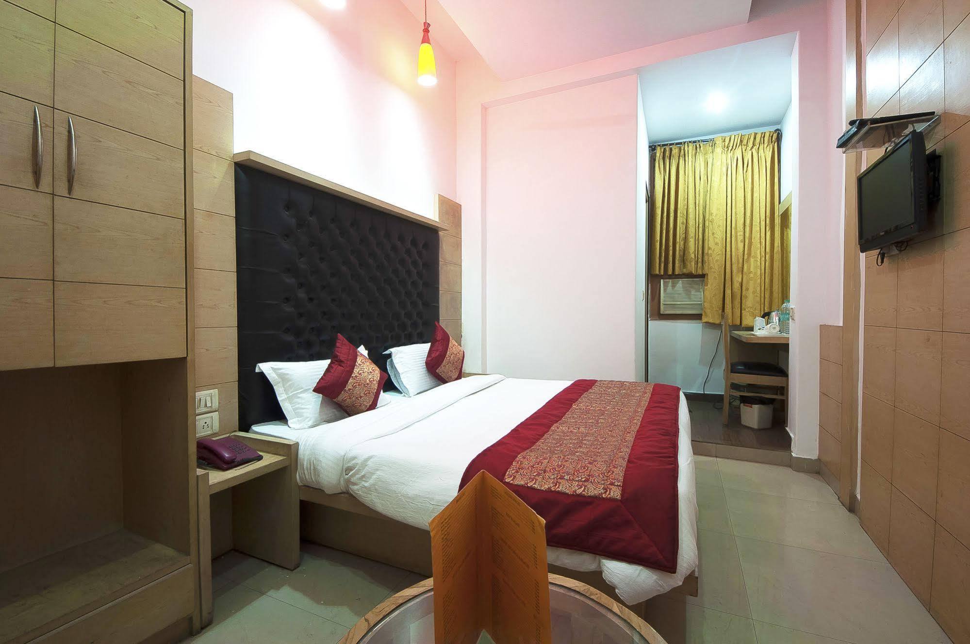 Oyo 3472 Hotel Rama Inn New Delhi Exterior foto