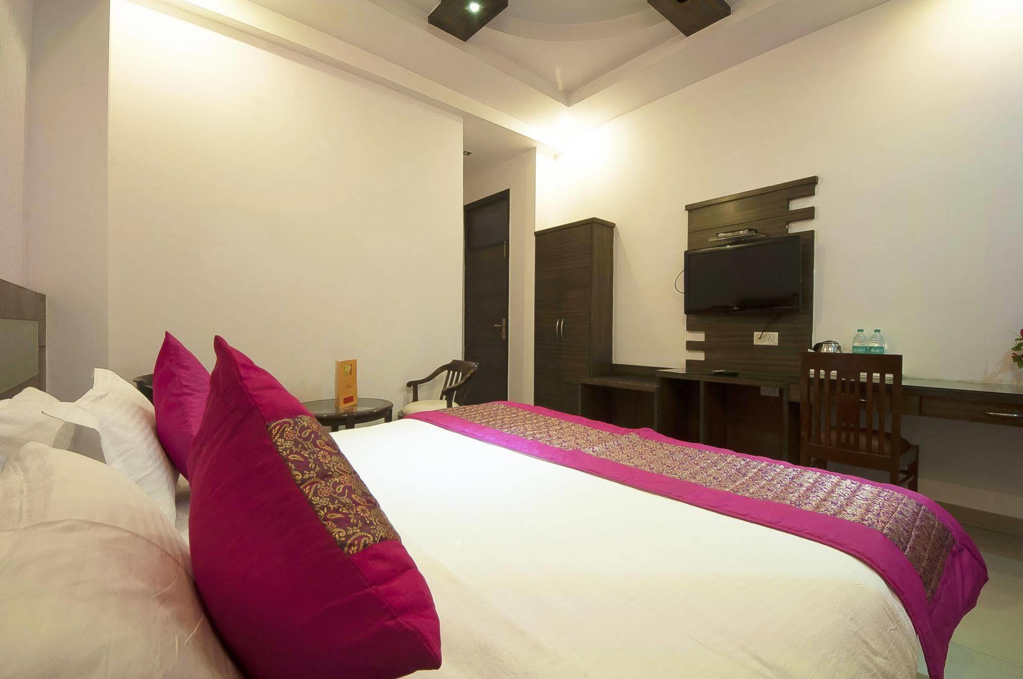 Oyo 3472 Hotel Rama Inn New Delhi Exterior foto